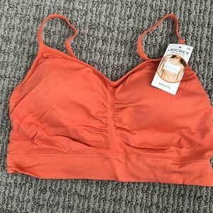 Brand new, never worn! Jockey women’s xxl bralette in rust color.